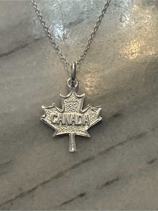 Jewelry - Sterling Silver .925 Canada Maple Leaf Pendant Necklace 16”